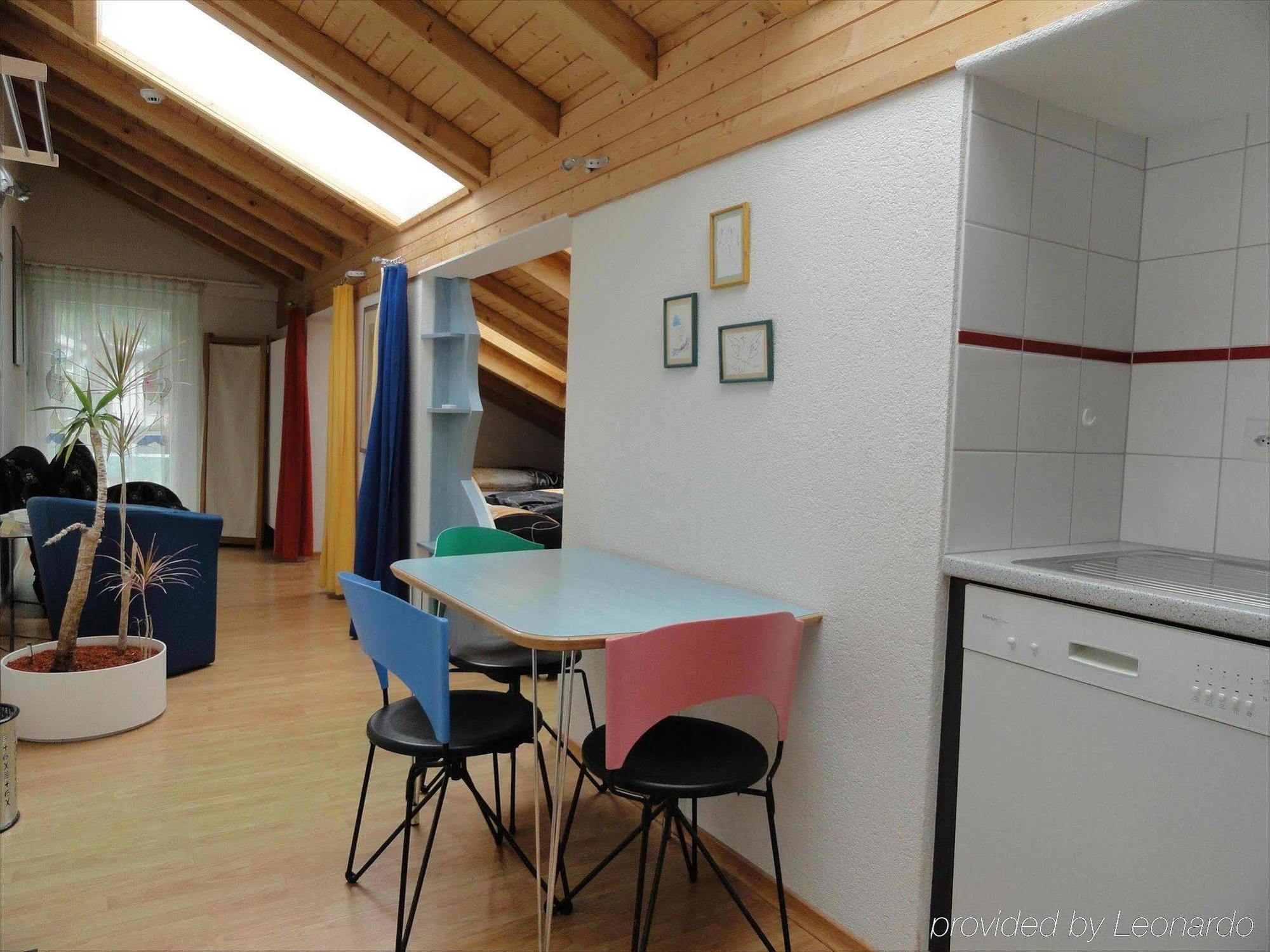 Artist Apartments & Hotel Garni Цермат Стая снимка